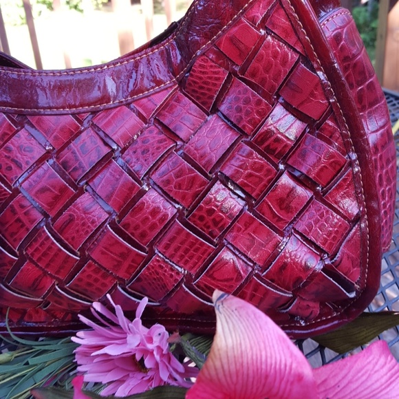 Red MC medium size woven purse - Picture 2 of 8